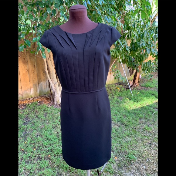 Fabulous Tahari Black Dress with cap sleeves! - Picture 1 of 8